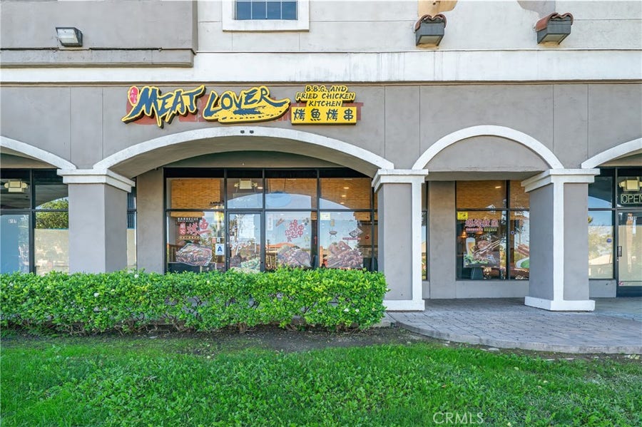 Property photo for 1400 University Avenue, Riverside, CA