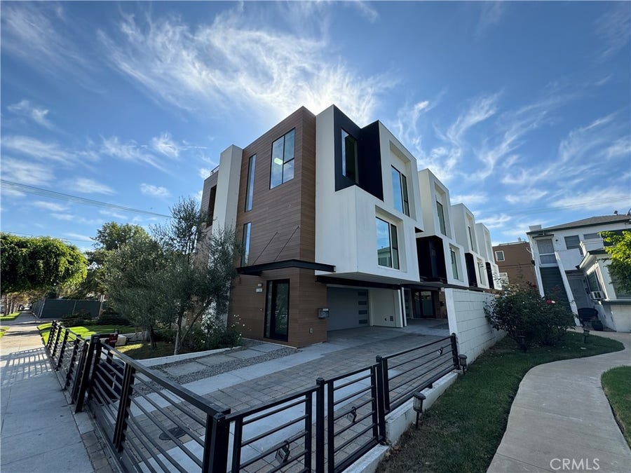 Property photo for 809 N Detroit Street, Los Angeles, CA