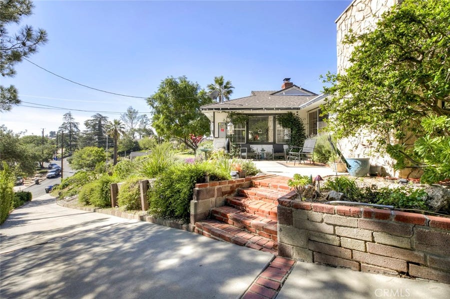 Property photo for 10557 Mahoney, Sunland, CA