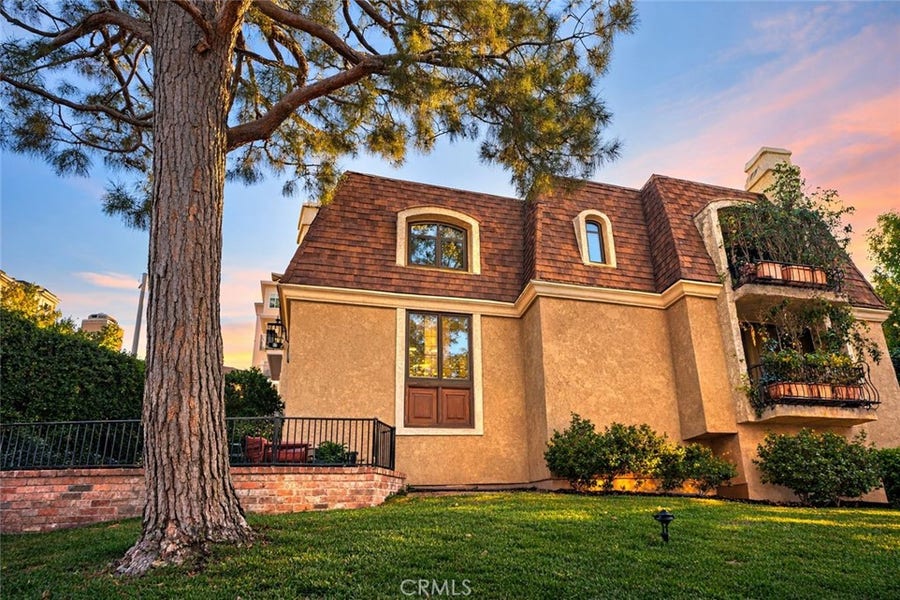 Property photo for 4370 W 8th, Los Angeles, CA