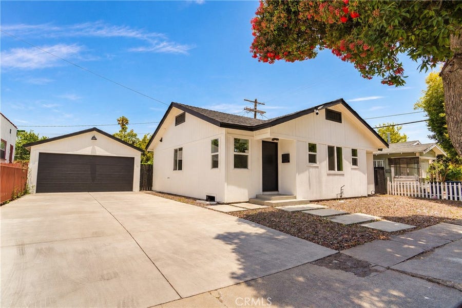 Property photo for 3123 Hyde Park Boulevard, Los Angeles, CA