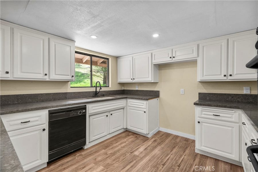 Property photo for 29570 Butterfield, Tehachapi, CA