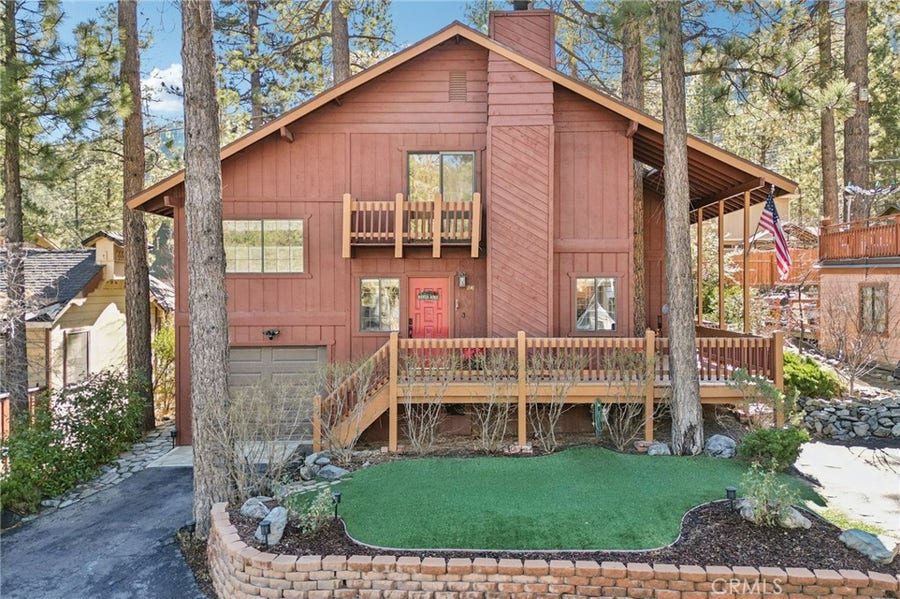 Property photo for 1847 Thrush Road, Wrightwood, CA
