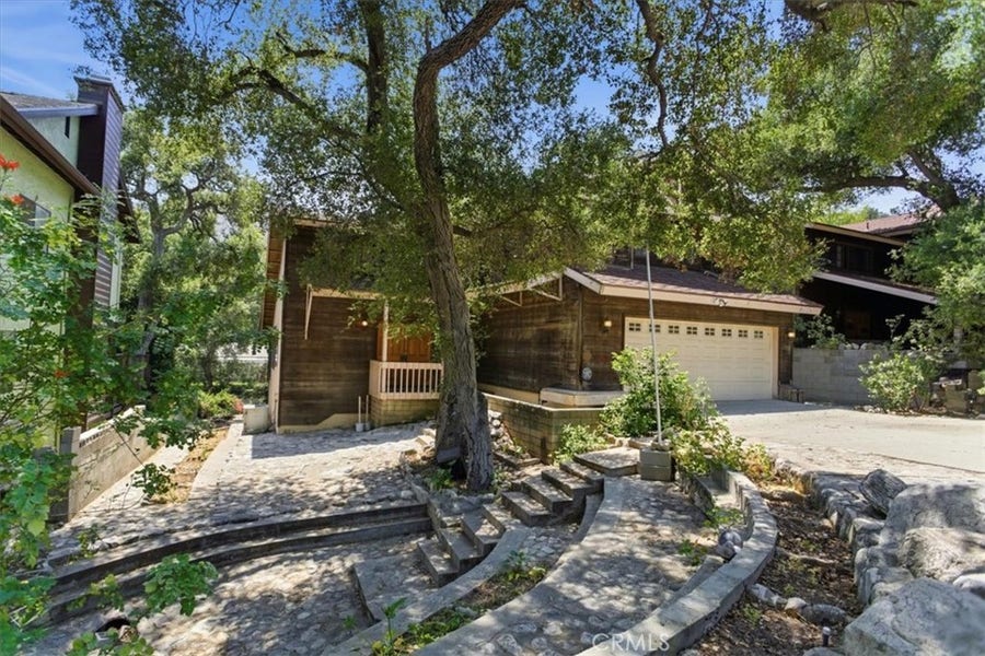 Property photo for 3810 Honolulu Avenue, La Crescenta, CA