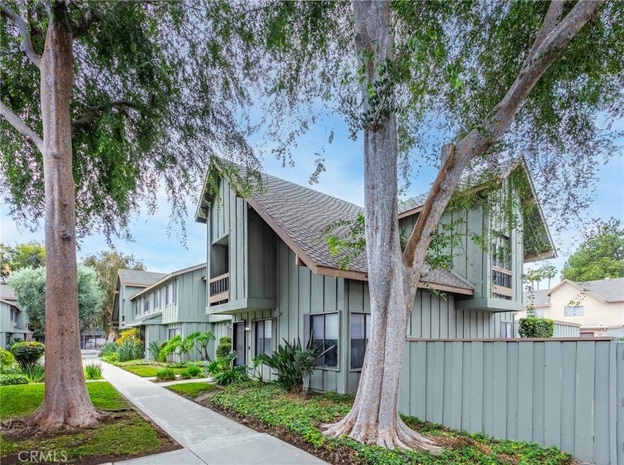 Property photo for 20126 Runnymede Street, #22, Winnetka, CA