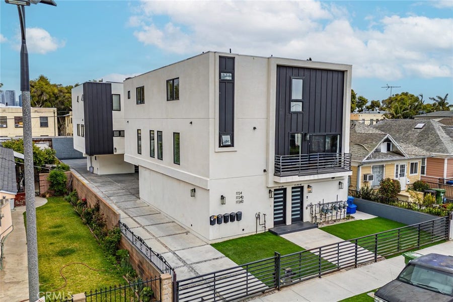 Property photo for 1724 Menlo Avenue, Los Angeles, CA