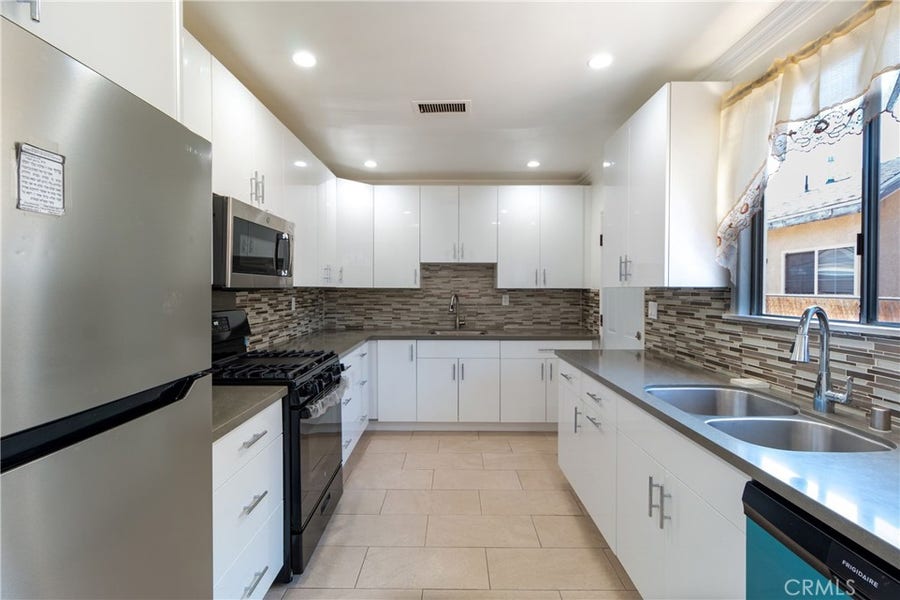Property photo for 5034 Newcastle Avenue, Encino, CA