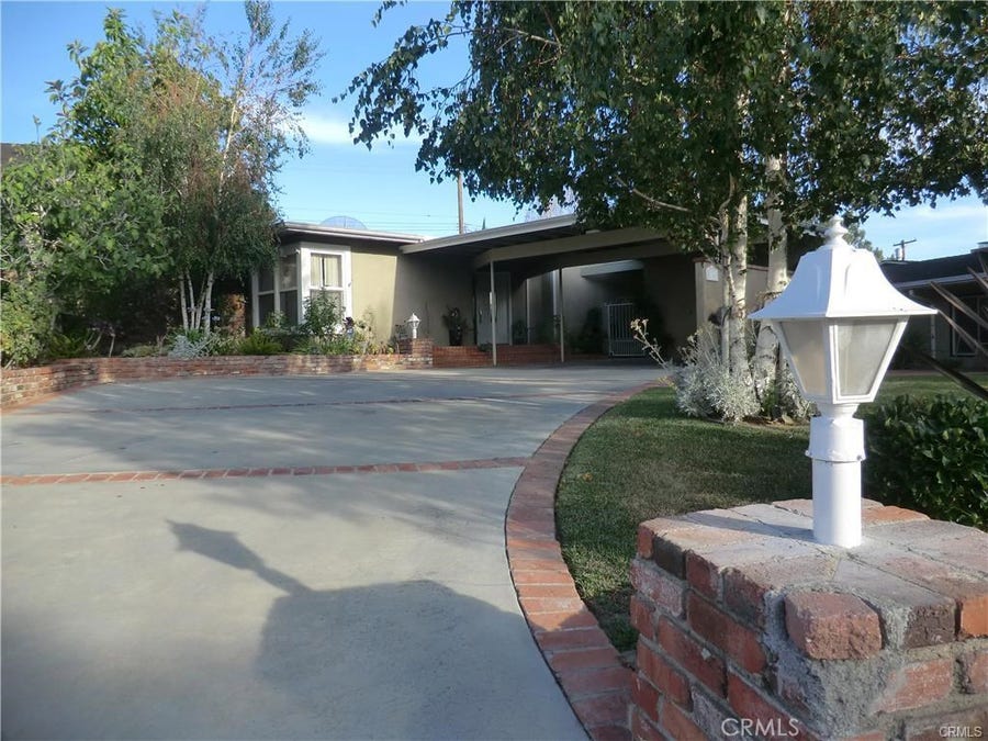 Property photo for 834 Delaware Road, Burbank, CA