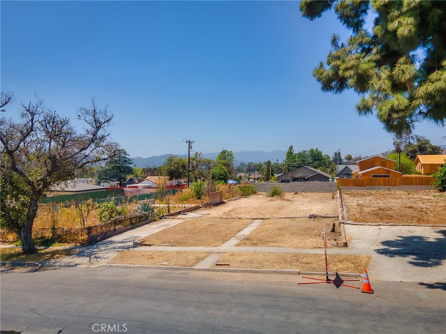 Property photo for 2807 Glenrose Avenue, Altadena, CA