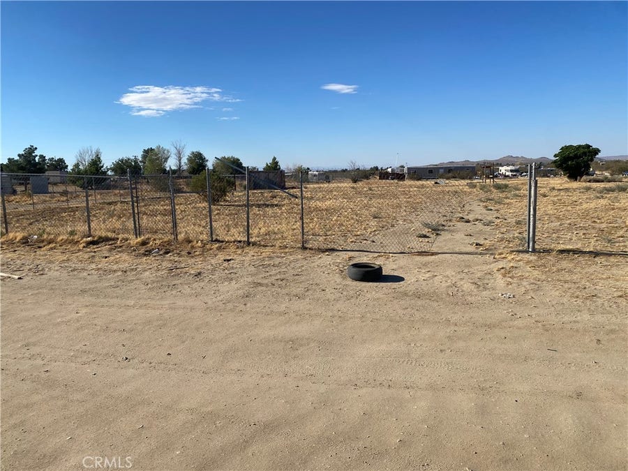 Property photo for 12 116th E, Pearblossom, CA