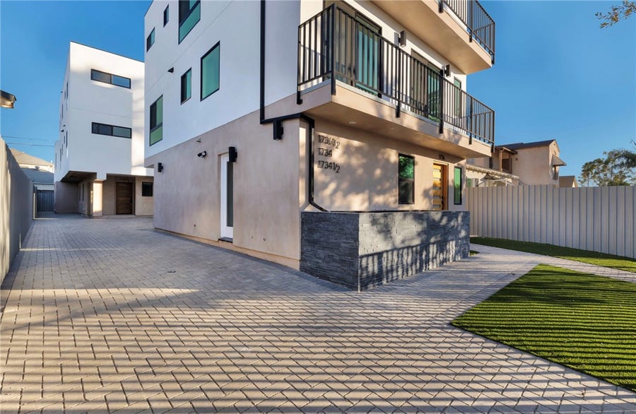 Property photo for 1736 Carmona Avenue, Los Angeles, CA