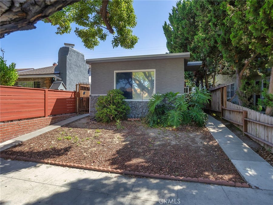 Property photo for 1218 N Hollywood Way, Burbank, CA