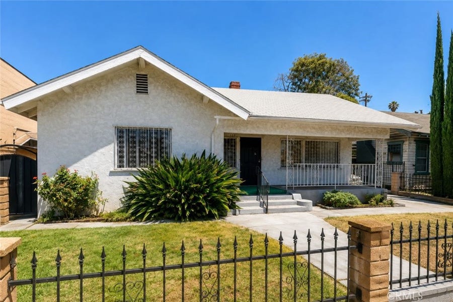 Property photo for 537 W 49th Place, Los Angeles, CA