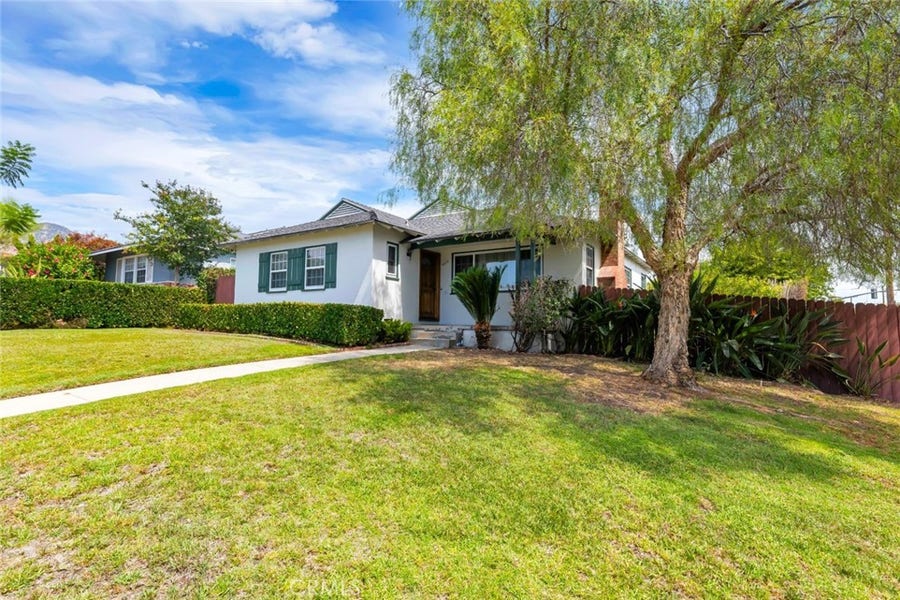 Property photo for 400 University Avenue, Burbank, CA