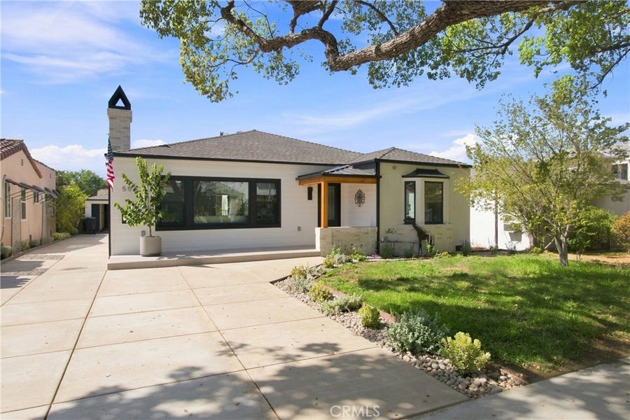 Property photo for 556 Hawthorne, Glendale, CA