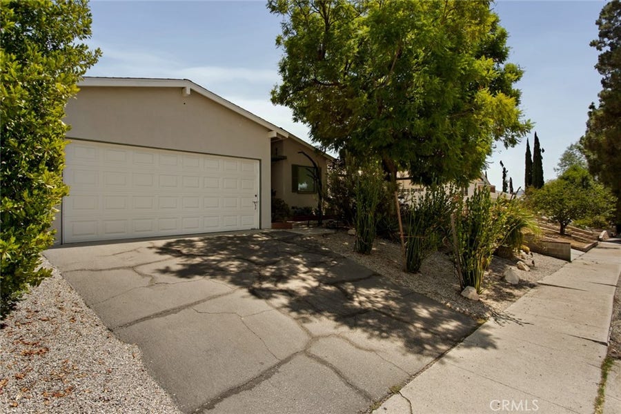 Property photo for 9846 Cabanas, Tujunga, CA