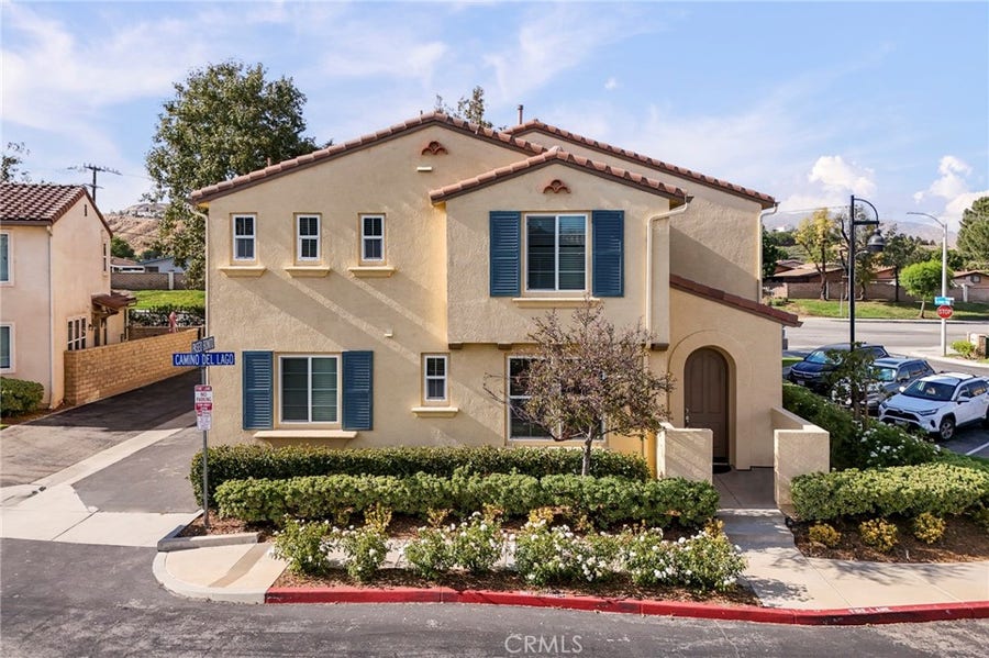 Property photo for 31770 Paseo Bonito, Castaic, CA