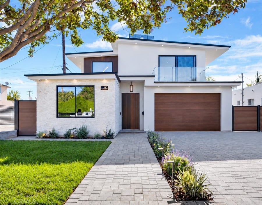 Property photo for 212 W Santa Anita, Burbank, CA
