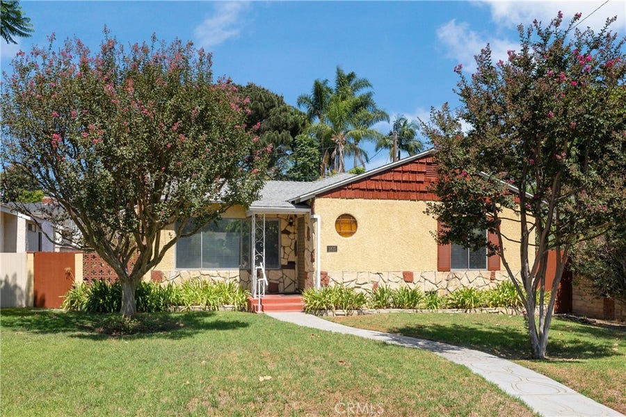 Property photo for 1815 W Riverside Drive, Burbank, CA