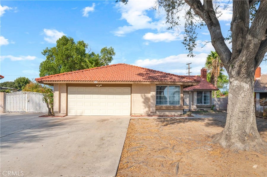 Property photo for 105 S Lamarr, Rialto, CA
