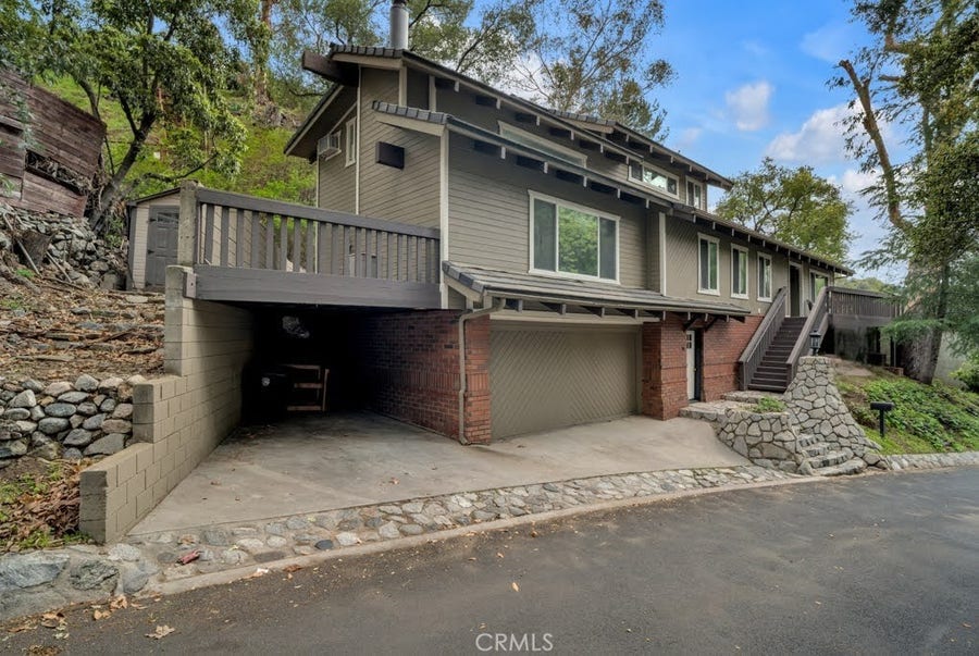 Property photo for 850 Country Club Drive, Burbank, CA