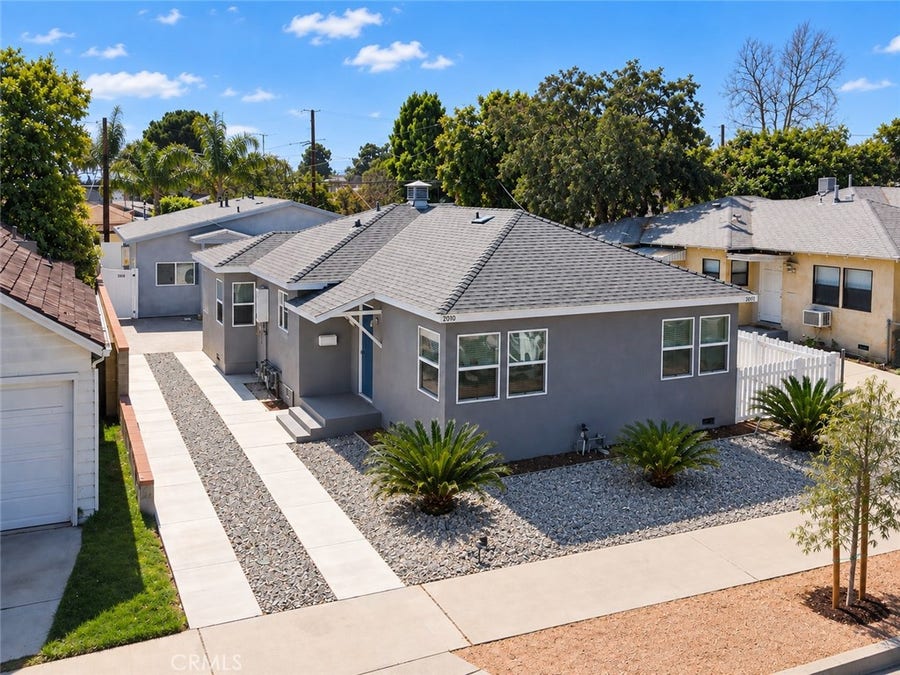 Property photo for 2002 W Victory, Burbank, CA