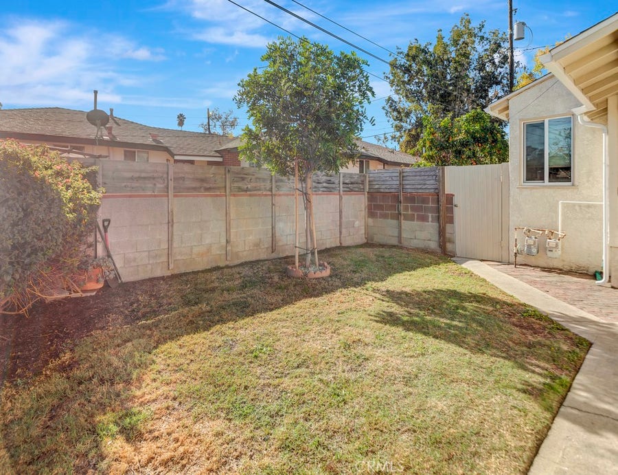 Property photo for 557 Rosemary Lane, Burbank, CA