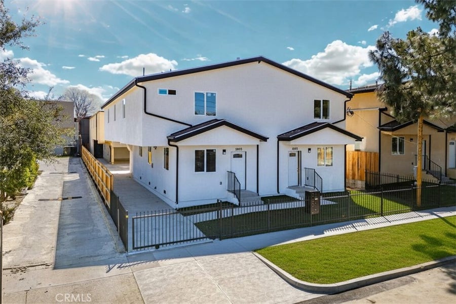 Property photo for 1642 Murchison St, Los Angeles, CA