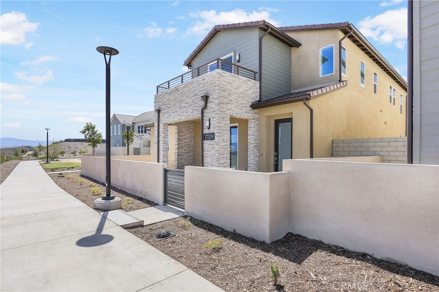 Property photo for 27109 Tamarack Lane, Valencia, CA