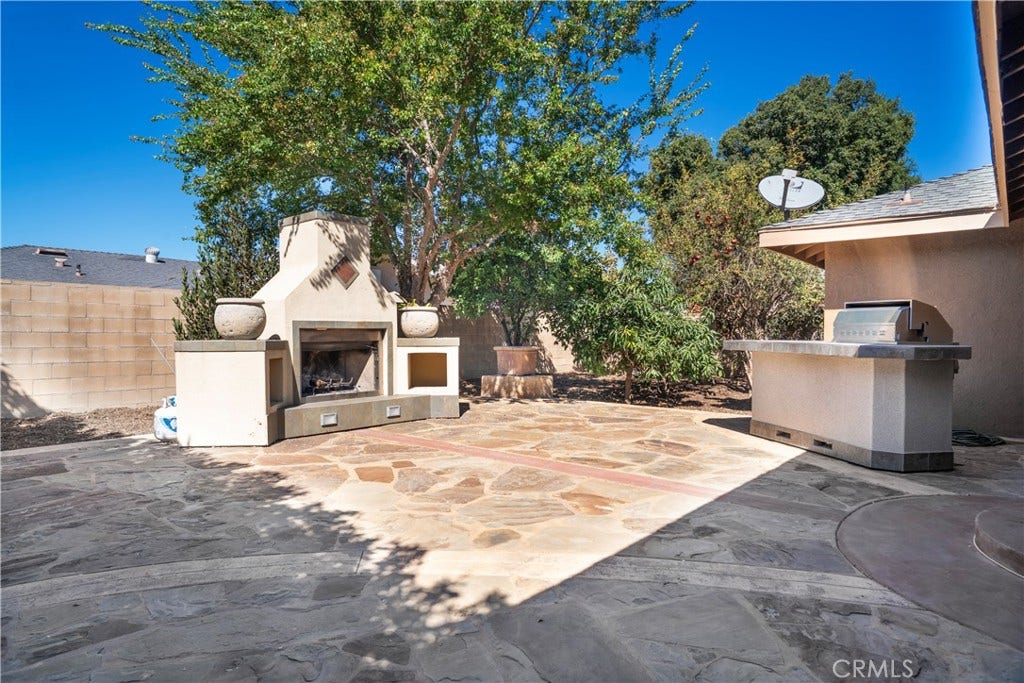 2518 N Hathaway, Santa Ana, CA 92705 BBQ and Fire pit