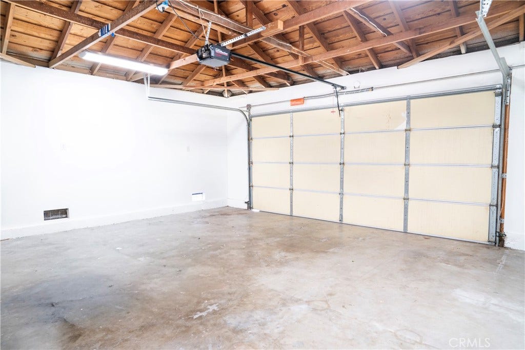 2518 N Hathaway, Santa Ana, CA 92705 Garage