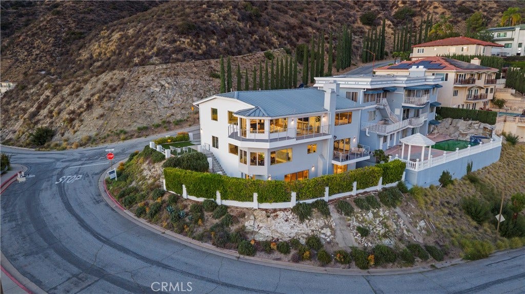 180 Aspen Oak, Glendale, CA 91207