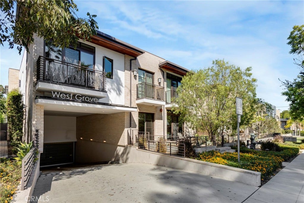 125 Hurlbut Street, #202, Pasadena, CA 91105 125 Hurlbut Street, #202, Pasadena, CA 91105