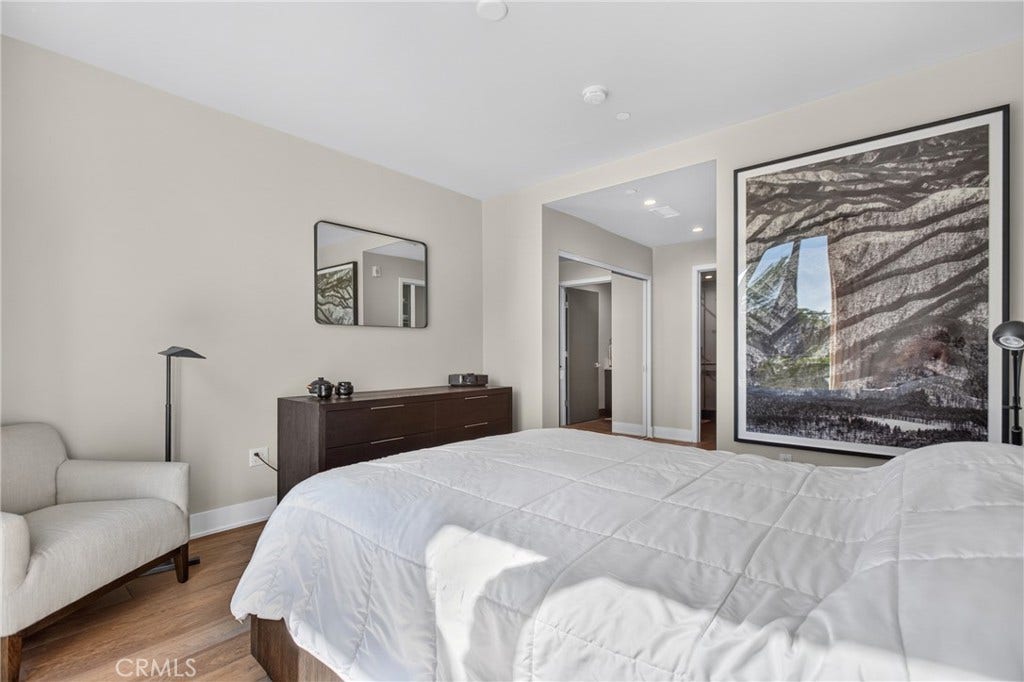 125 Hurlbut Street, #202, Pasadena, CA 91105 125 Hurlbut Street, #202, Pasadena, CA 91105