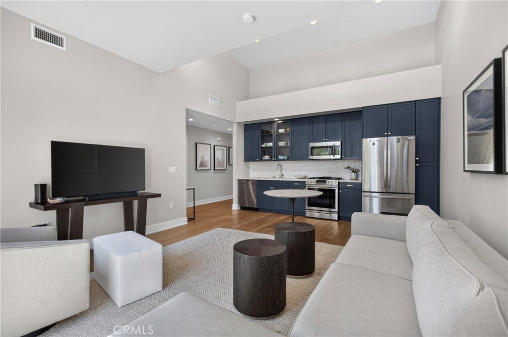 125 Hurlbut Street, #202, Pasadena, CA 91105 125 Hurlbut Street, #202, Pasadena, CA 91105