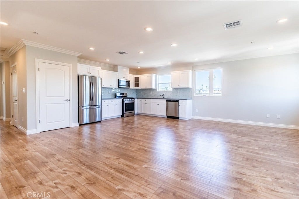 1739 Longwood Avenue, Los Angeles, CA 90019
