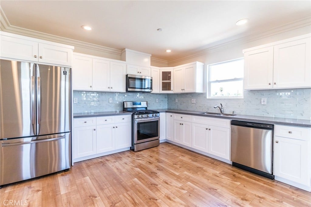 1739 Longwood Avenue, Los Angeles, CA 90019