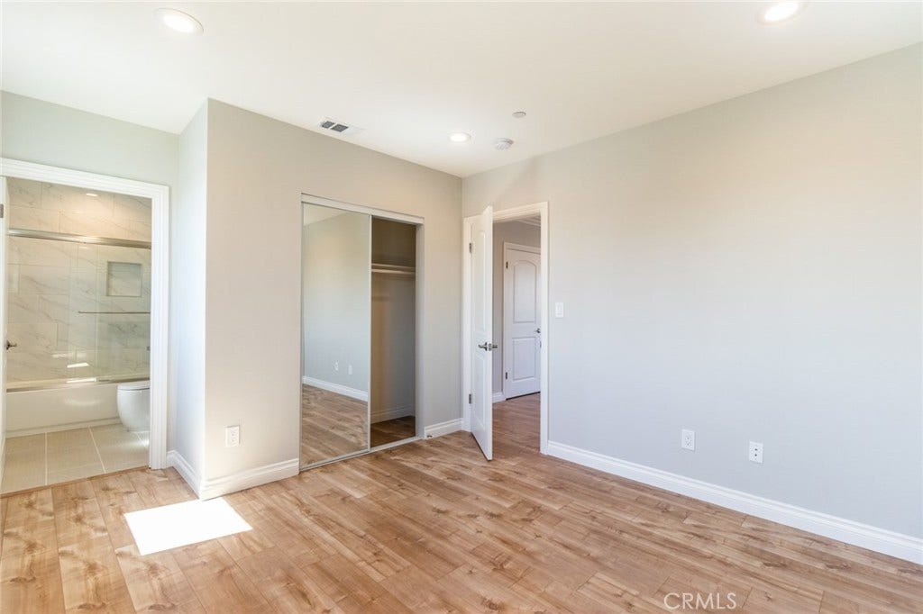 1739 Longwood Avenue, Los Angeles, CA 90019