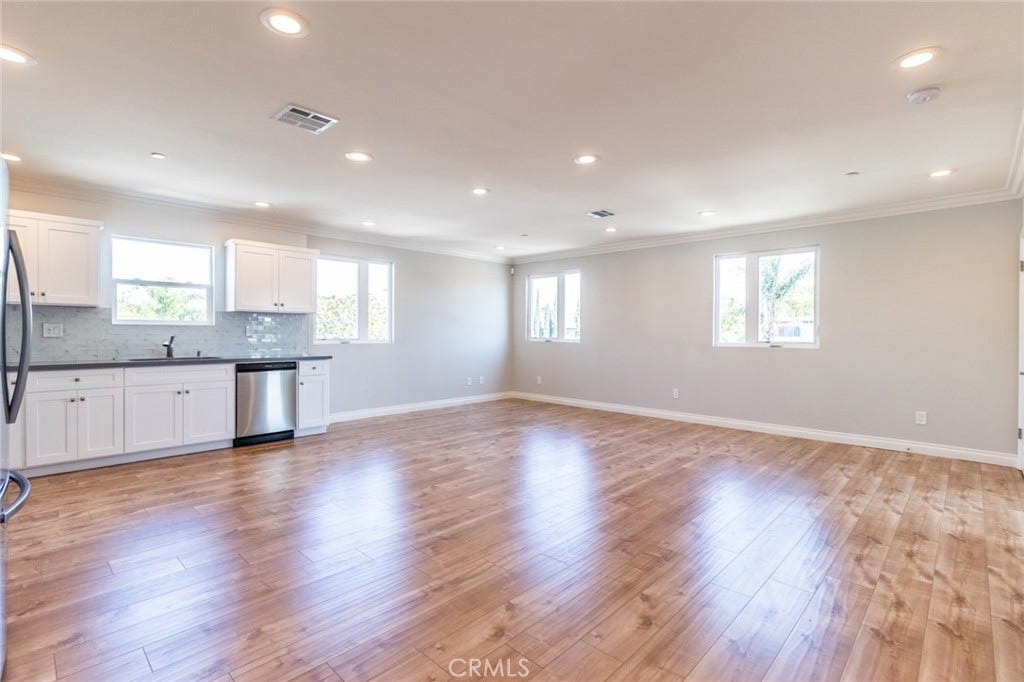 1739 Longwood Avenue, Los Angeles, CA 90019