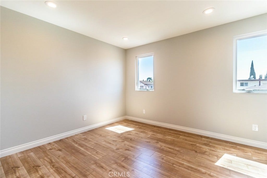1739 Longwood Avenue, Los Angeles, CA 90019