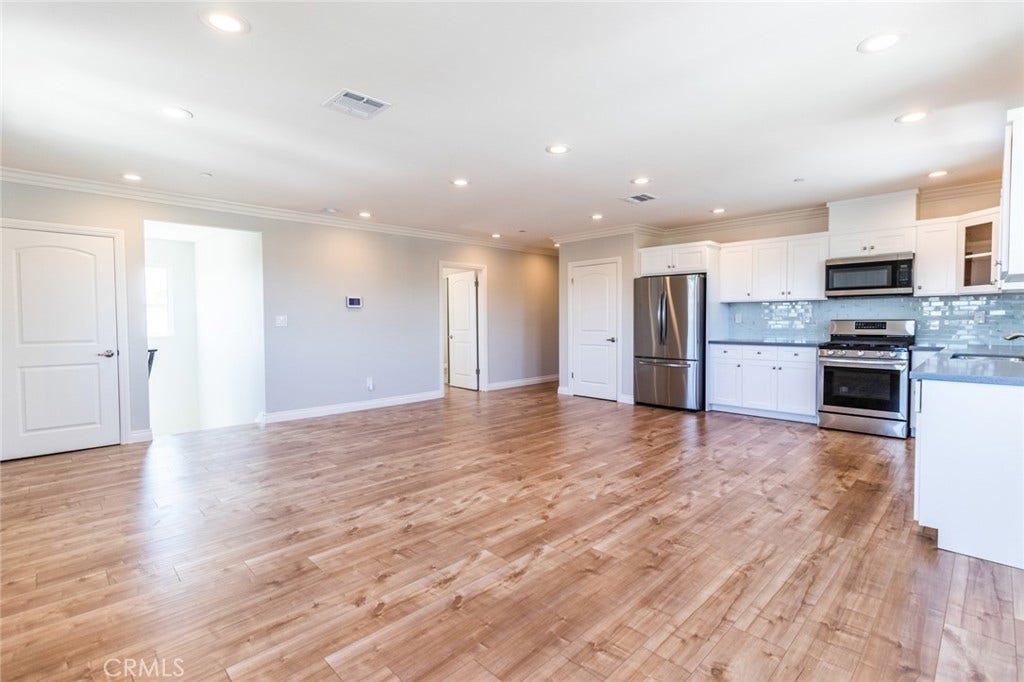 1739 Longwood Avenue, Los Angeles, CA 90019