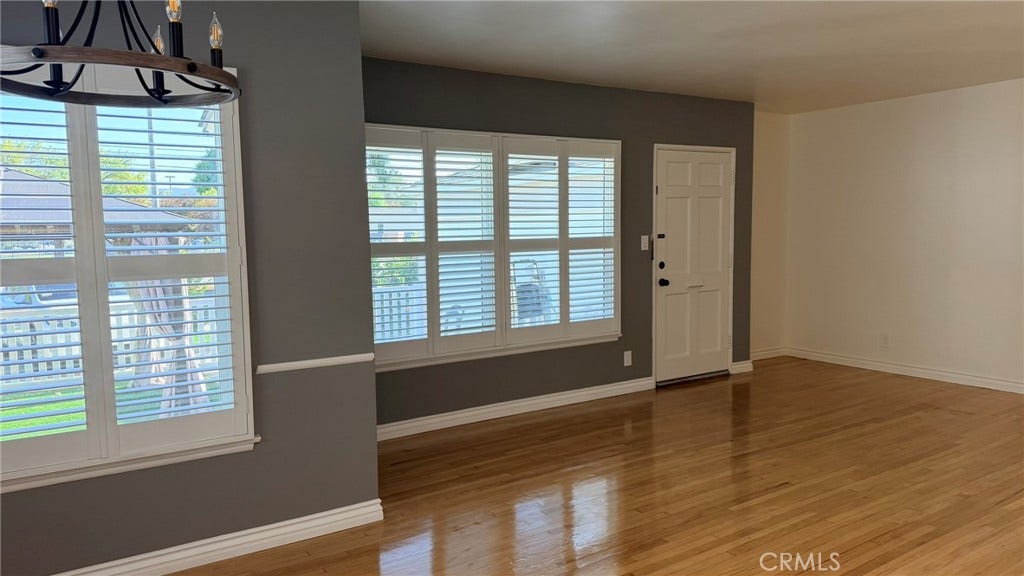 17415 Victory, Lake Balboa, CA 91406