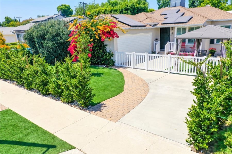 Property photo for 17415 Victory, Lake Balboa, CA