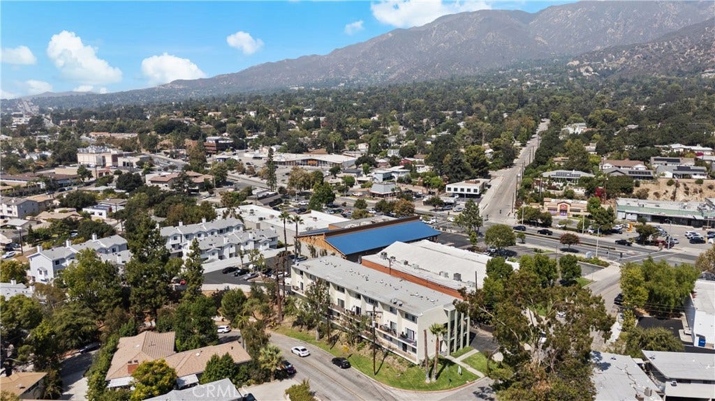 4479 Rockland, La Canada Flintridge, CA 91011
