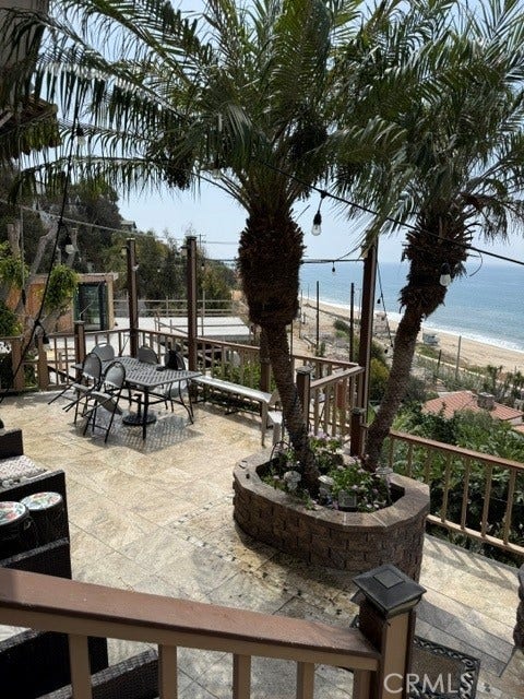 17614 Posetano, Pacific Palisades, CA 90272 17614 Posetano, Pacific Palisades, CA 90272