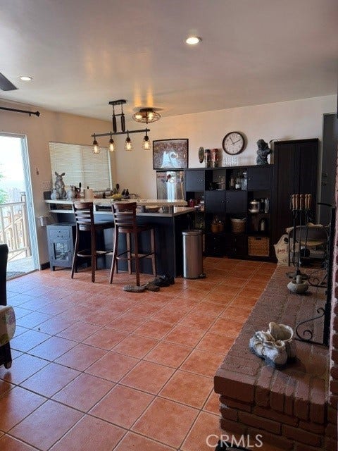 17614 Posetano, Pacific Palisades, CA 90272 17614 Posetano, Pacific Palisades, CA 90272
