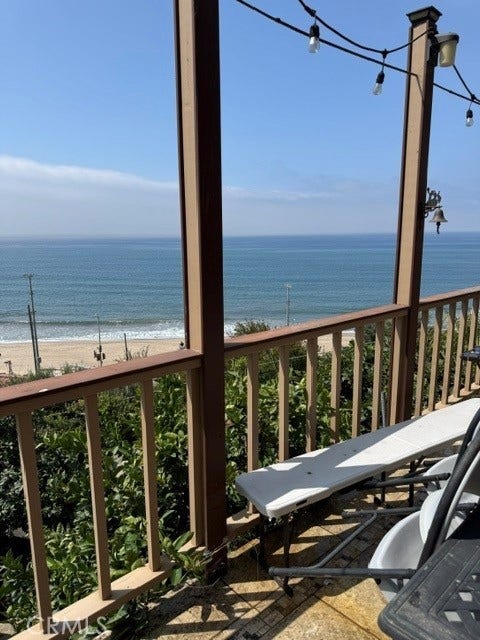 17614 Posetano, Pacific Palisades, CA 90272 17614 Posetano, Pacific Palisades, CA 90272