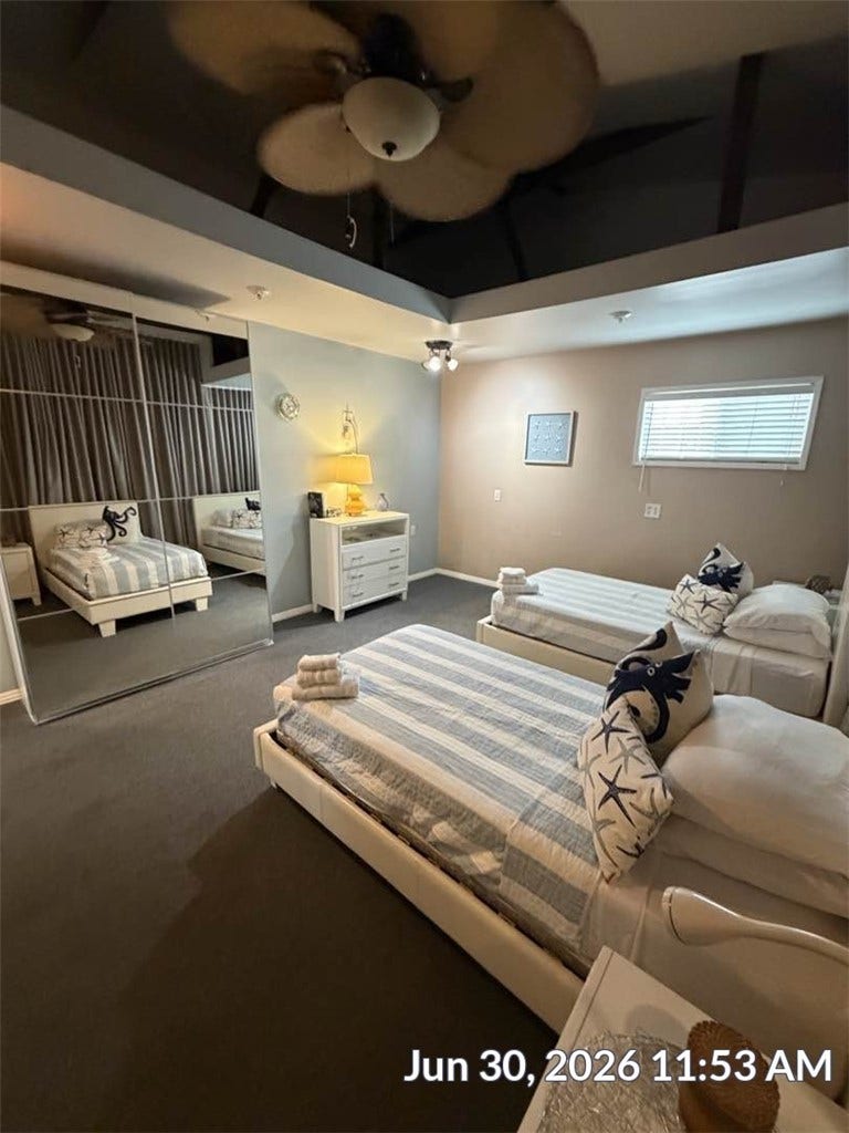 17614 Posetano, Pacific Palisades, CA 90272 17614 Posetano, Pacific Palisades, CA 90272