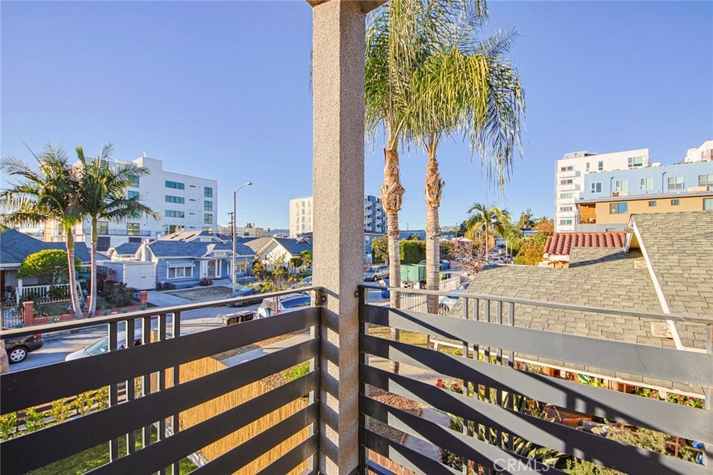 622 N Serrano Avenue, Los Angeles, CA 90004 622 N Serrano Avenue, Los Angeles, CA 90004