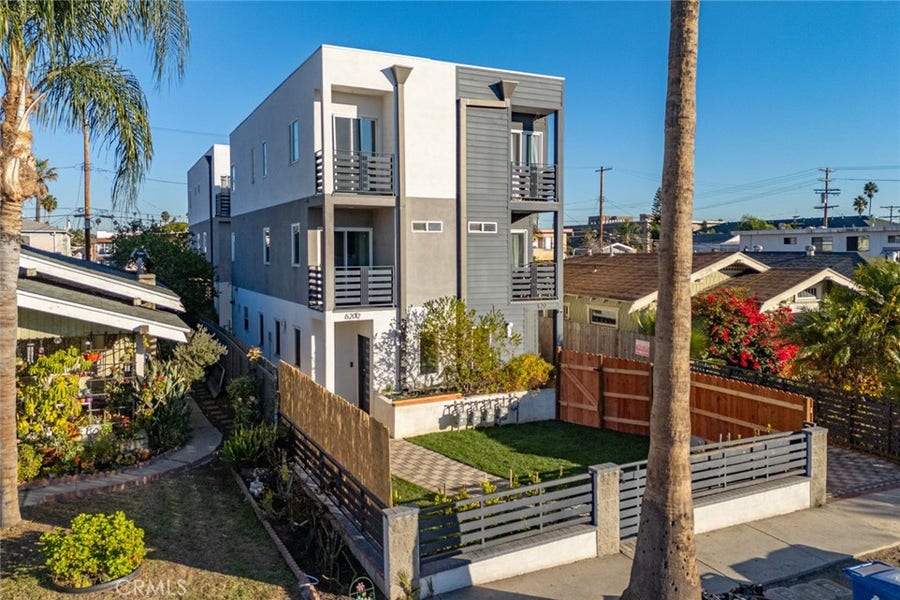 Property photo for 622 N Serrano Avenue, Los Angeles, CA
